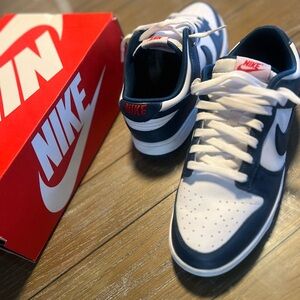 Nike Men's Blue and White Sneakers